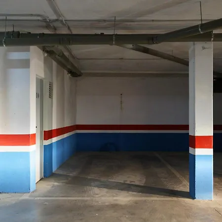 Sunset Seaview Corner With Pool - Happy 에스테포나