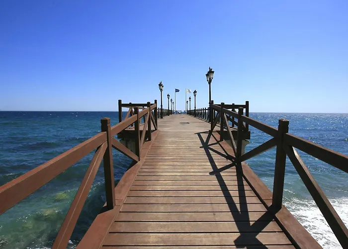 Sunset Seaview Corner With Pool - Happy Эстепона